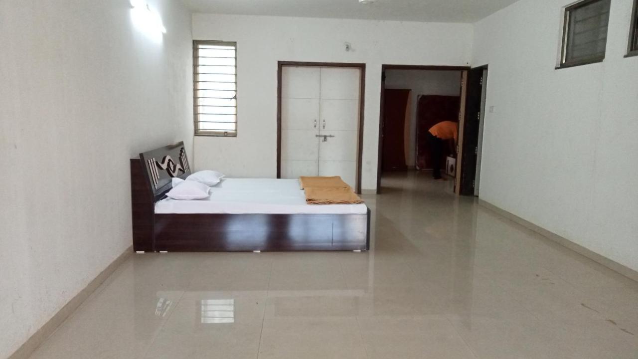 Swami Home Stay Колхапур Экстерьер фото